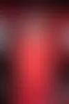 TVOF-pestin lisäksi juontaja Elina Kottonen tekee viikonloppuja Radio Suomipopilla. Kottonen vuorottelee arjen pyöritystä miehensä kanssa. ”Jompikumpi meistä on aina lasten kanssa ja ­toinen on töissä.” © Saku Tiainen / Nelonen