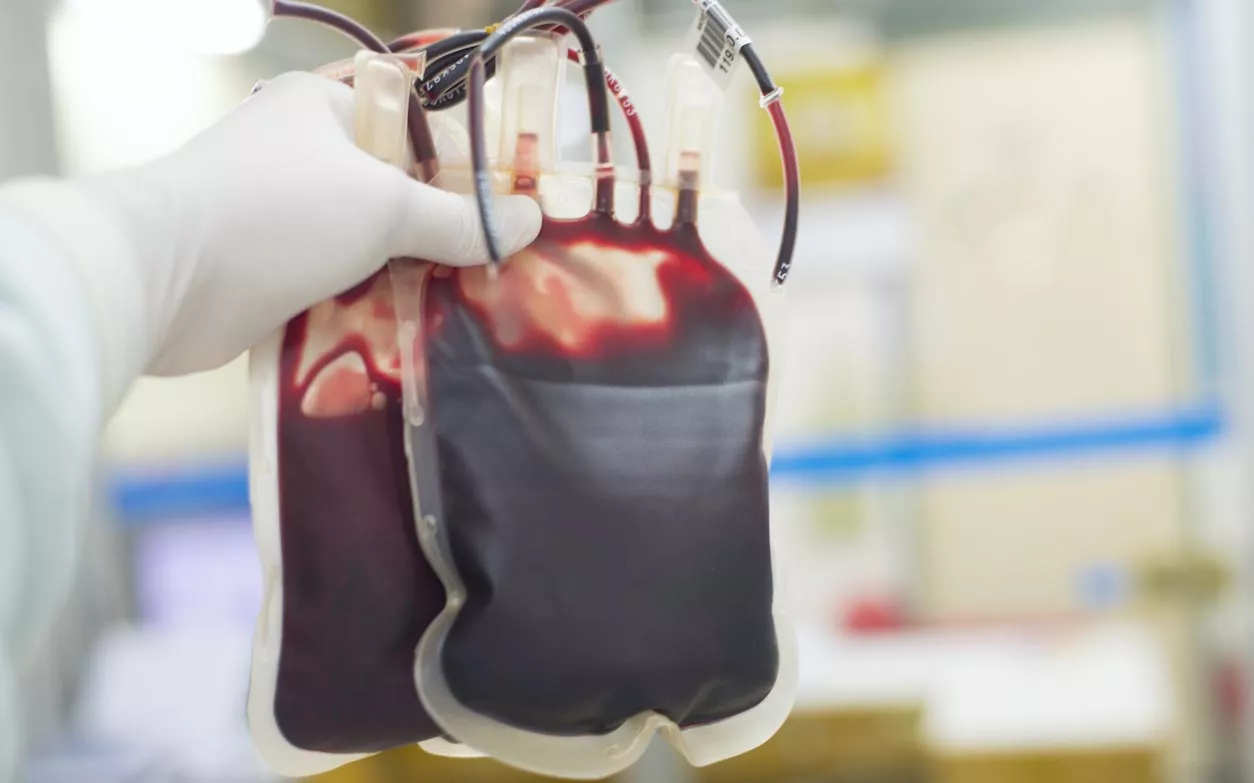 Verenluovutus: O- on niin sanottu hätäveri, jota voidaan antaa kaikille ihmisille kiiretilanteessa, jolloin ei ehditä tarkistaa potilaan omaa veriryhmää.