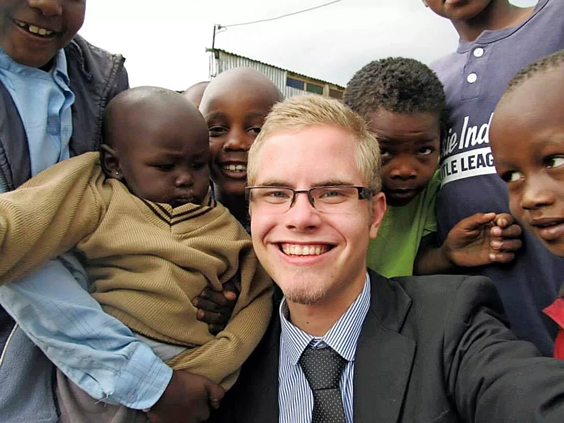 Patrick Tiainen teki useita matkoja Kenian Narokiin, johon perusti myös oman koulun.