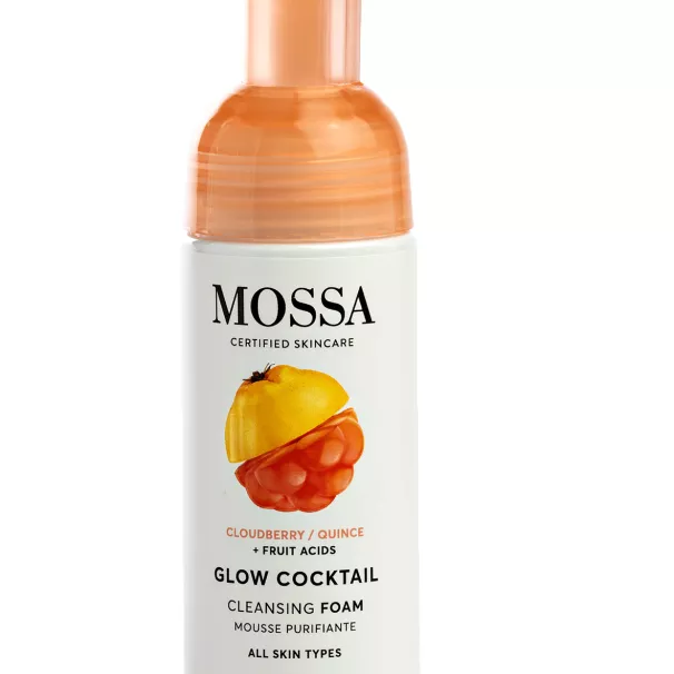 Hellävarainen Mossan puhdistus­vaahto sisältää ihon hehkua lisäävää hillaa. 150 ml 16,90 €.