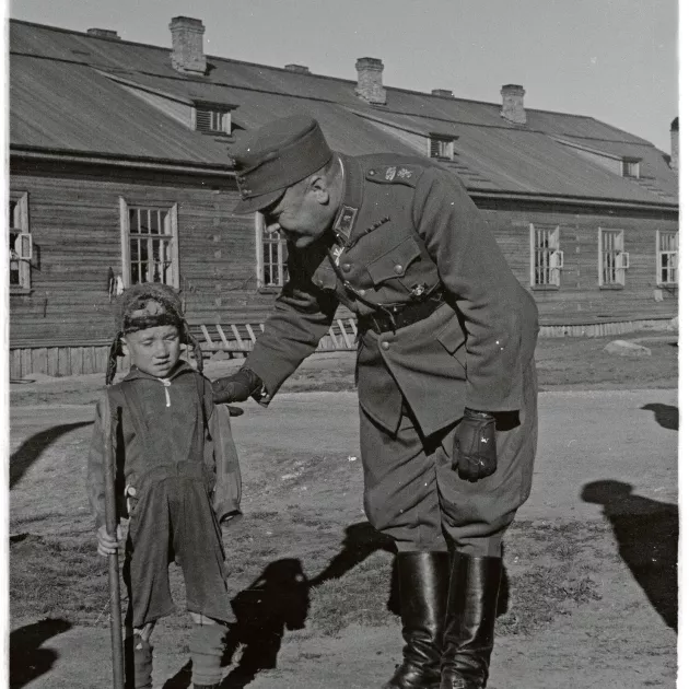 Suomalaisia ministereitä kävi vierailulla Äänislinnassa kesällä 1943.