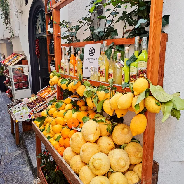 Amalfin rannikko: Sitruunalta ja siitä valmistetuilta tuotteilta ei voi välttyä Amalfissa.