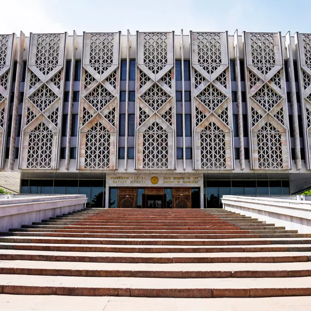Taškentin valtiollinen historiamuseo sai nykyisen kuosinsa neuvostovallan alla vuonna 1970, jolloin tila omistettiin Vladimir Leninille.