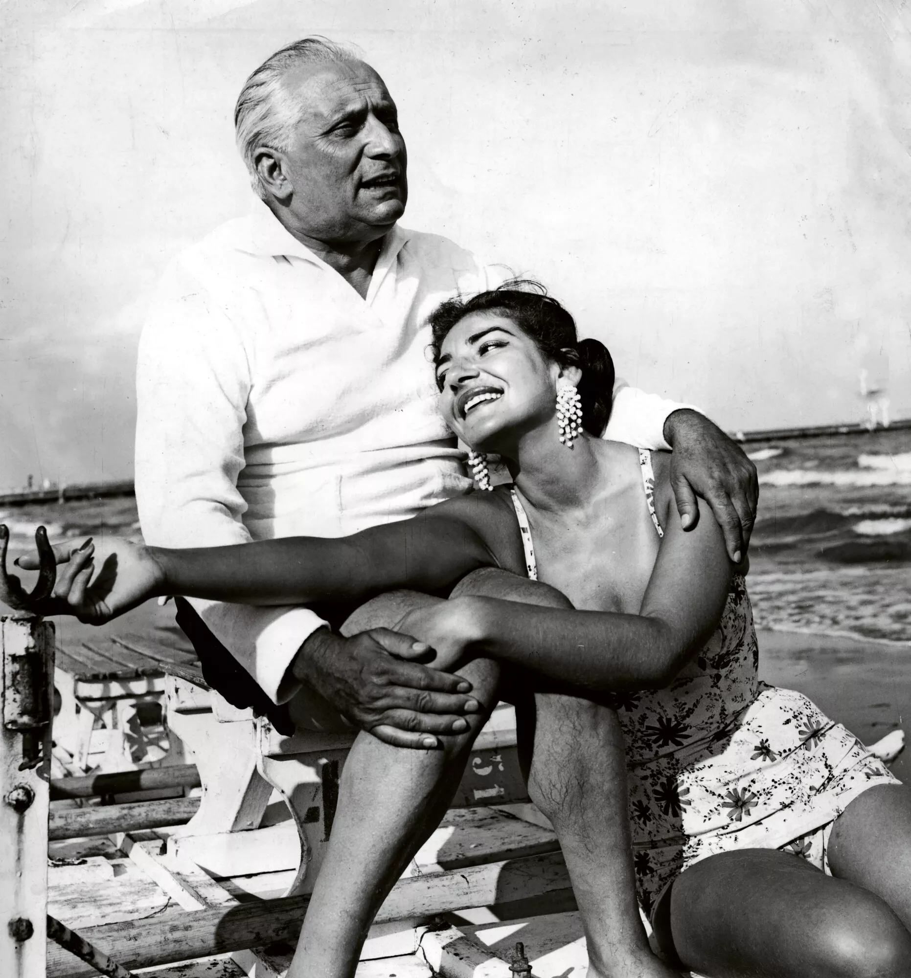 Maria aviomiehensä Battista Meneghinin kanssa Roomassa tammikuussa 1951. Vuonna 1949 avioitunut pari erosi, kun Callas rakastui Aristoteles Onassikseen.