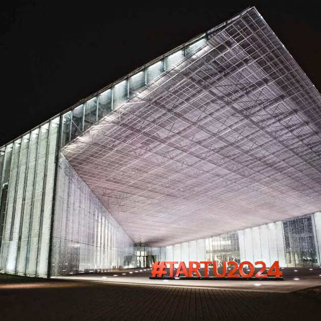 Viron näyttävä kansallismuseo on rakennettu Neuvostoliiton aikaiselle sotilaskentälle.