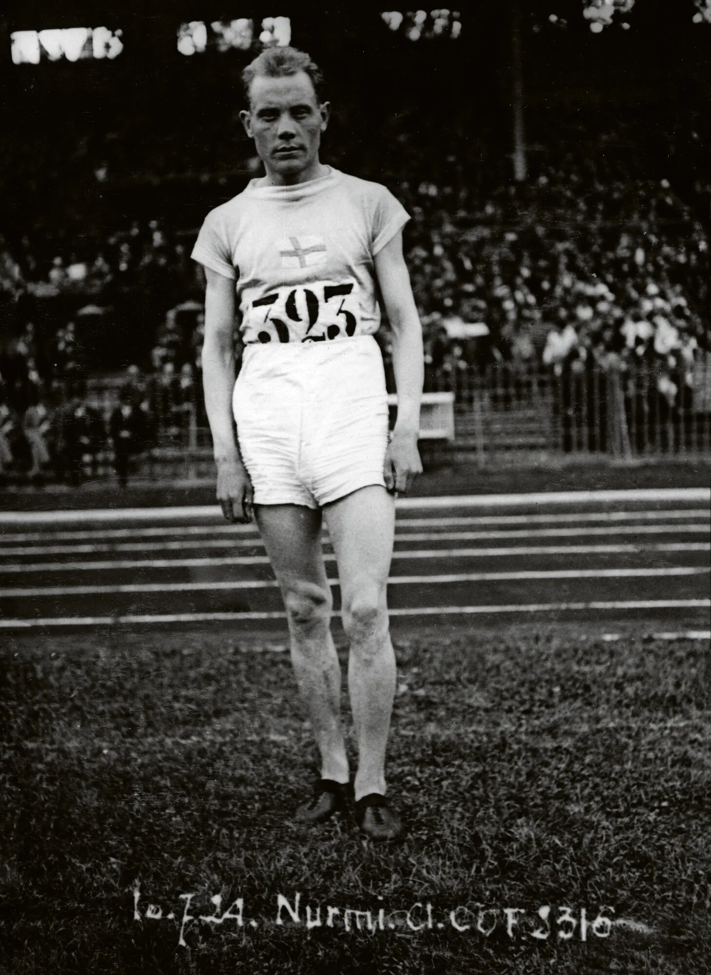 Paavo Nurmi: 5 kultaa – 1 500 m, 5 000 m, maastojuoksu sekä 3 000 m ja maastojuoksun joukkue.