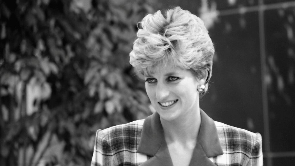 Prinsessa Diana pysyy otsikoissa vielä 25 vuotta kuolemansa jälkeen