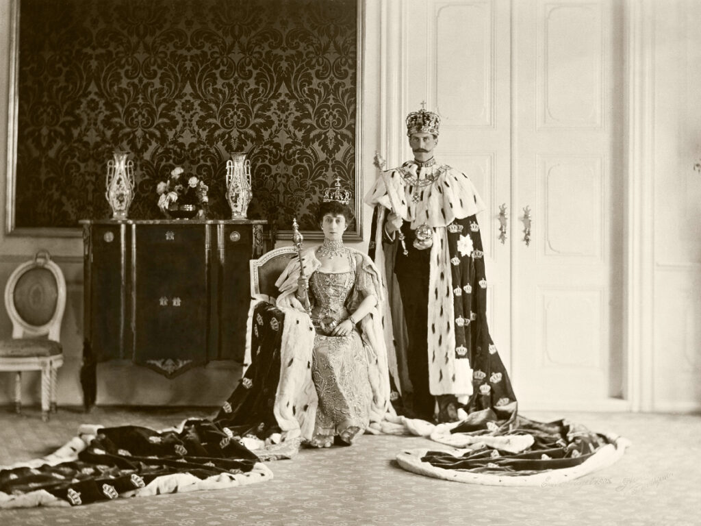 Itsenäisen Norjan ensimmäisen hallitsijaparin kruunajaiset vuonna 1906 jäivät toistaiseksi myös maan viimeisiksi.