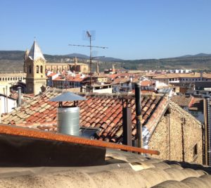 Pamplona kattohuoneistosta nähtynä.