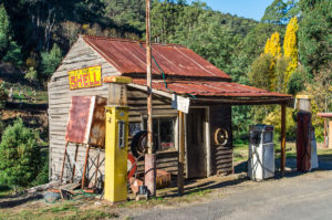 Shellin bensa-asema Woods Pointissa Australiassa.