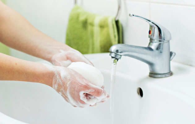Liiallinen käsien pesu
