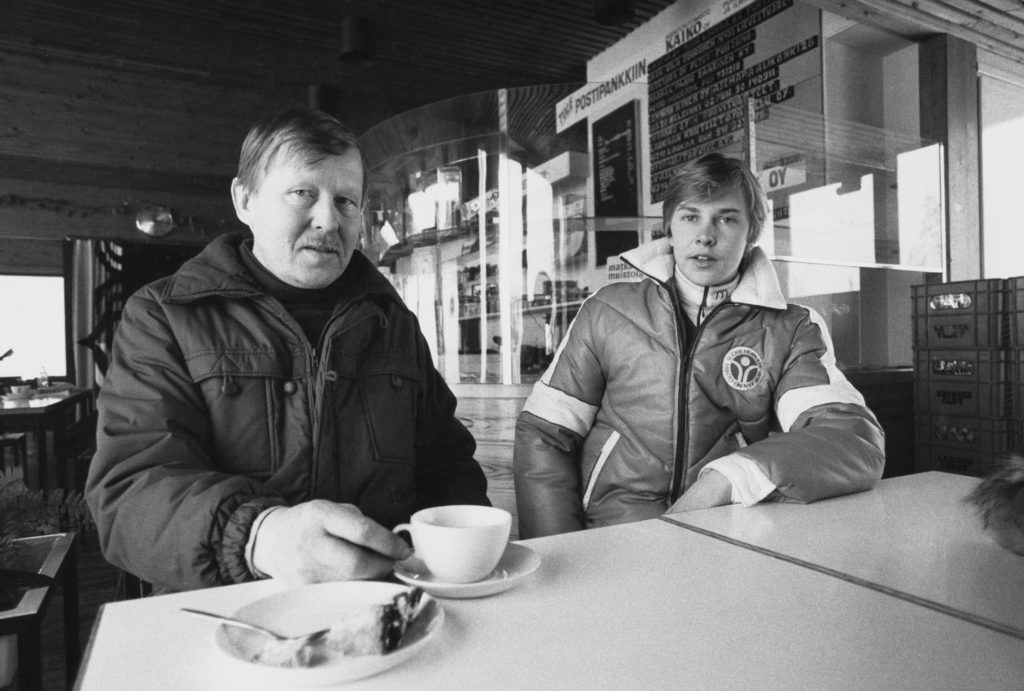 Matti Nykänen ja isä Ensio Nykänen helmikuussa 1982.