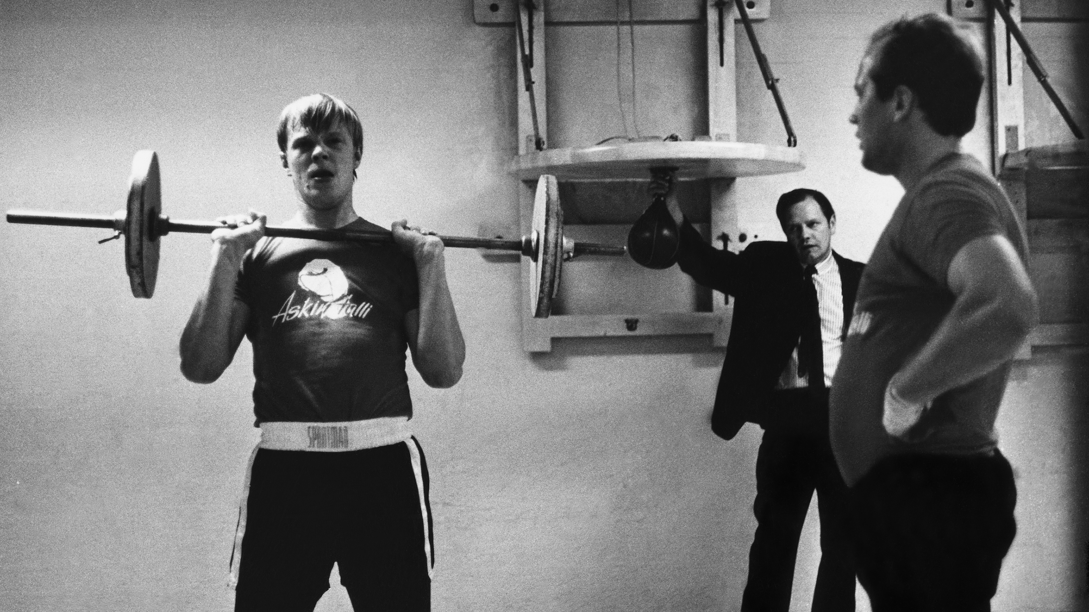 Vesa-Matti Loiri nyrkkeilyharjoituksissaan marraskuussa 1970.