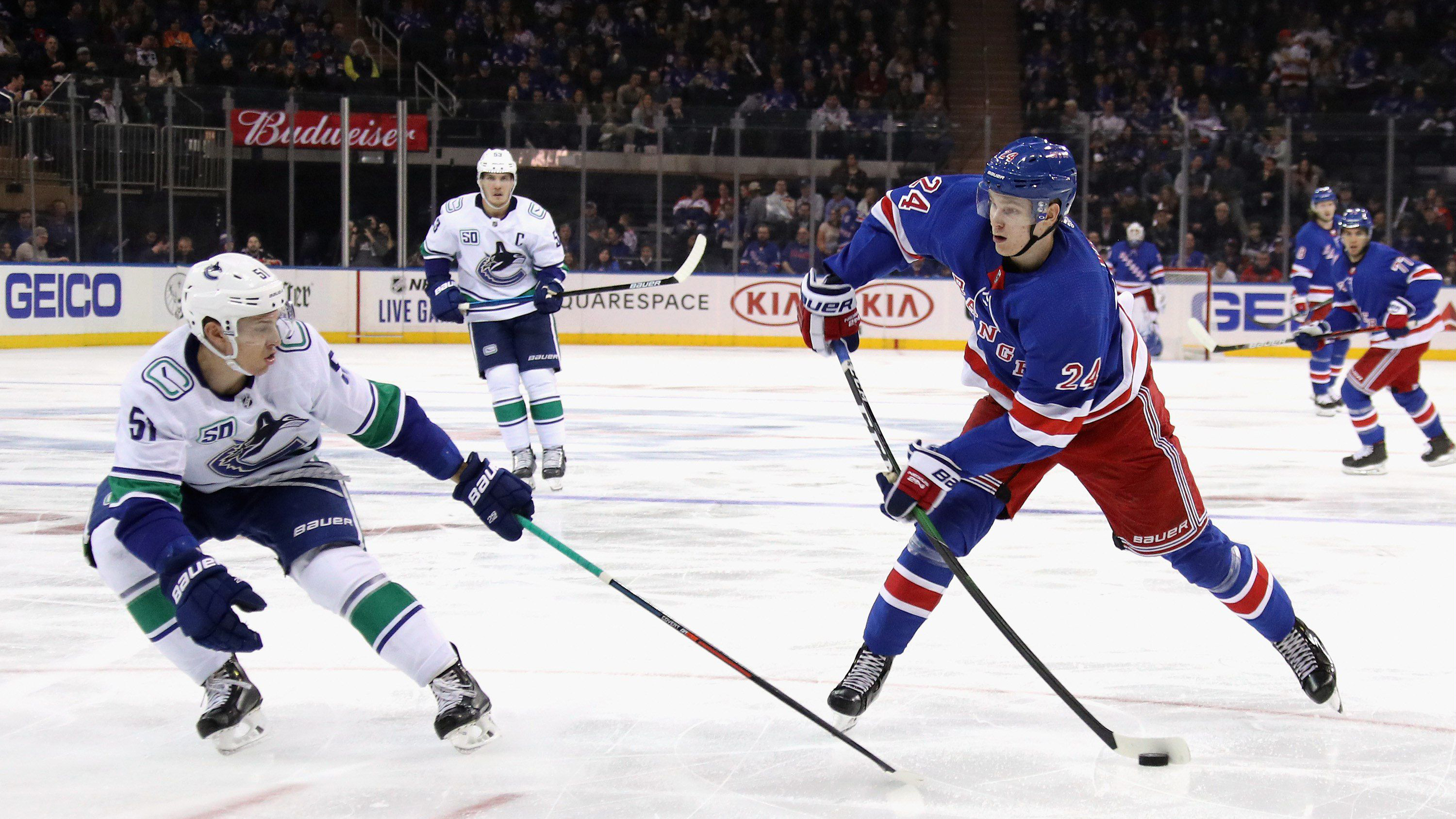 New York Rangersin Kaapo Kakko pelasi Vancouver Canucksia vastaan Madison Square Gardenissa lokakuun 20. päivänä.