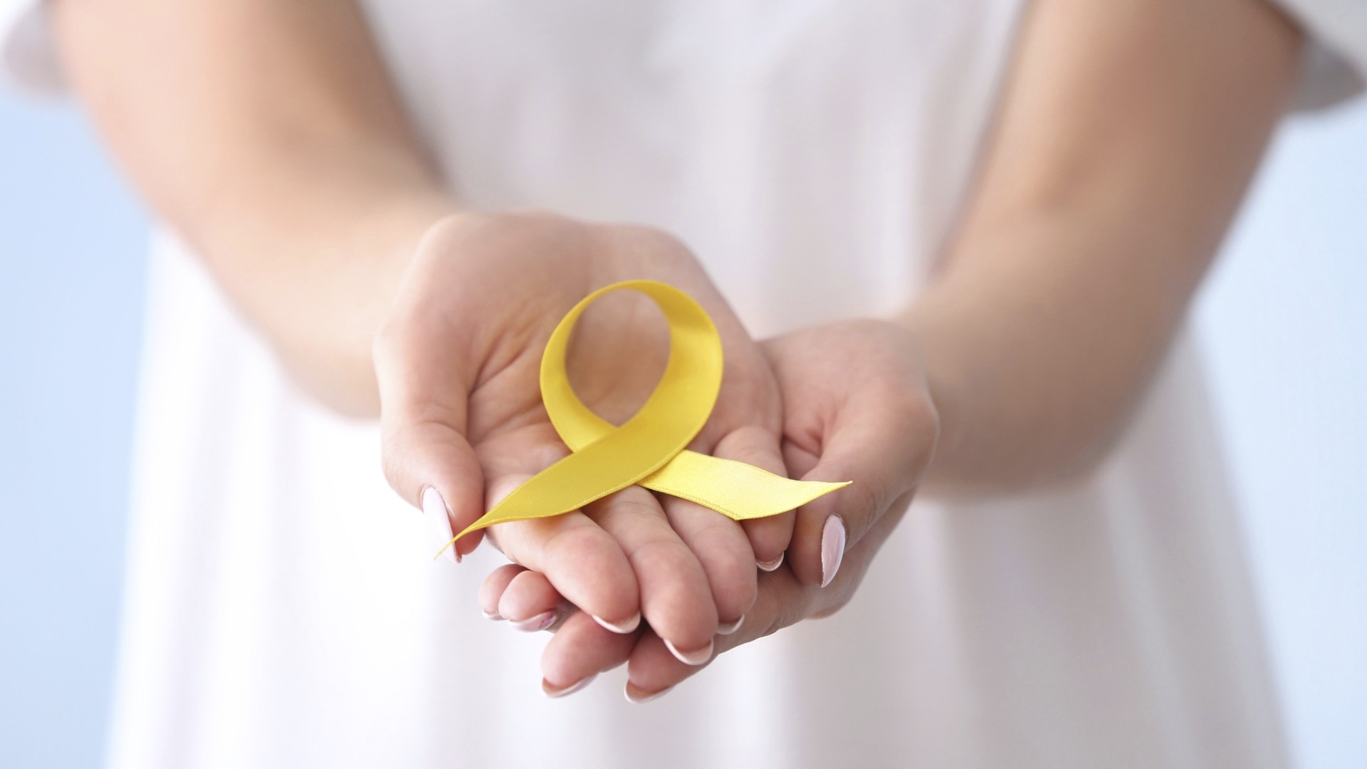 Keltaisella nauhalla voi osoittaa tietoisuutta endometrioosista kärsiviä kohtaan.
