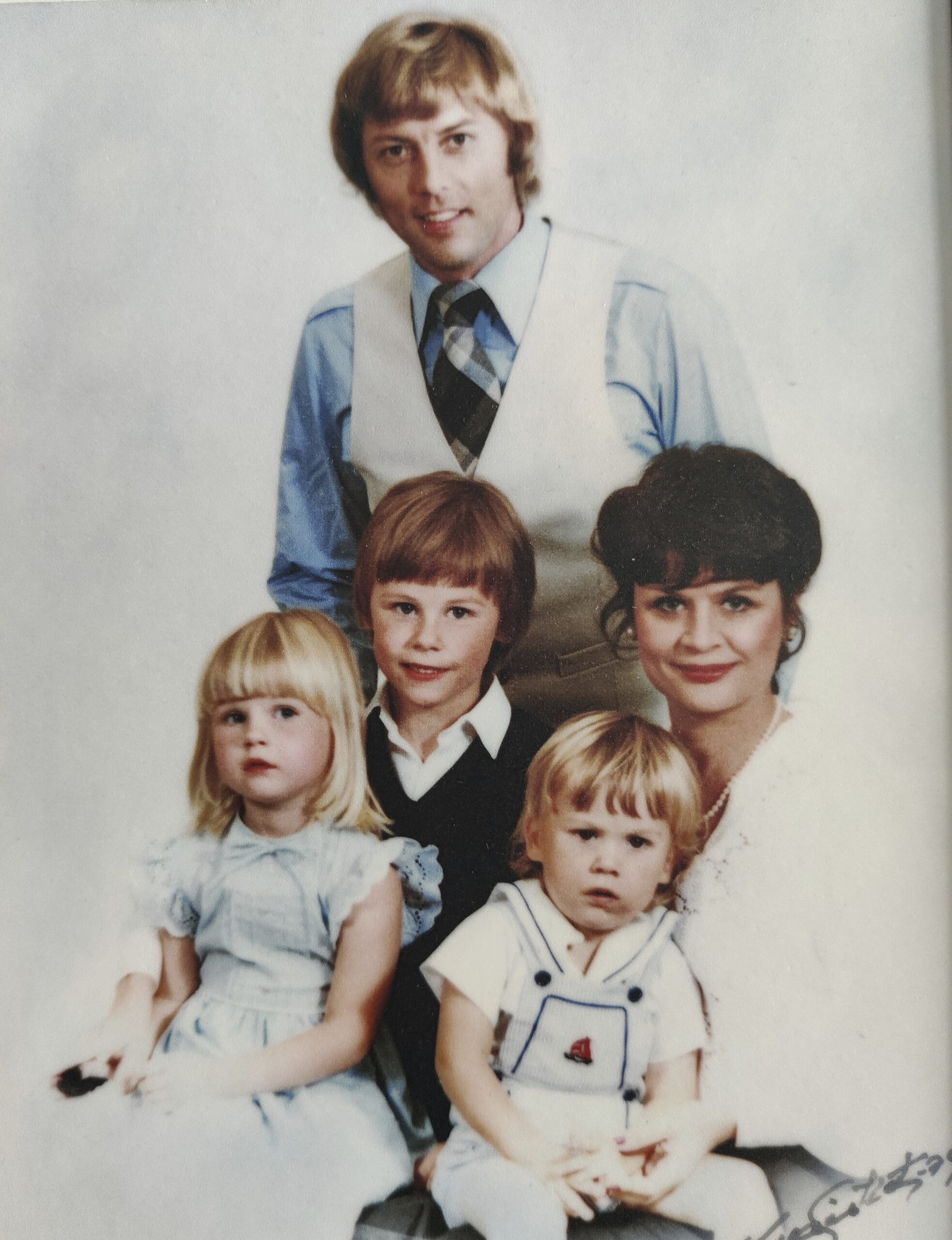 Dannyn ja Liisan perheeseen syntyi kolme lasta: Turo, Heidi ja Juha.