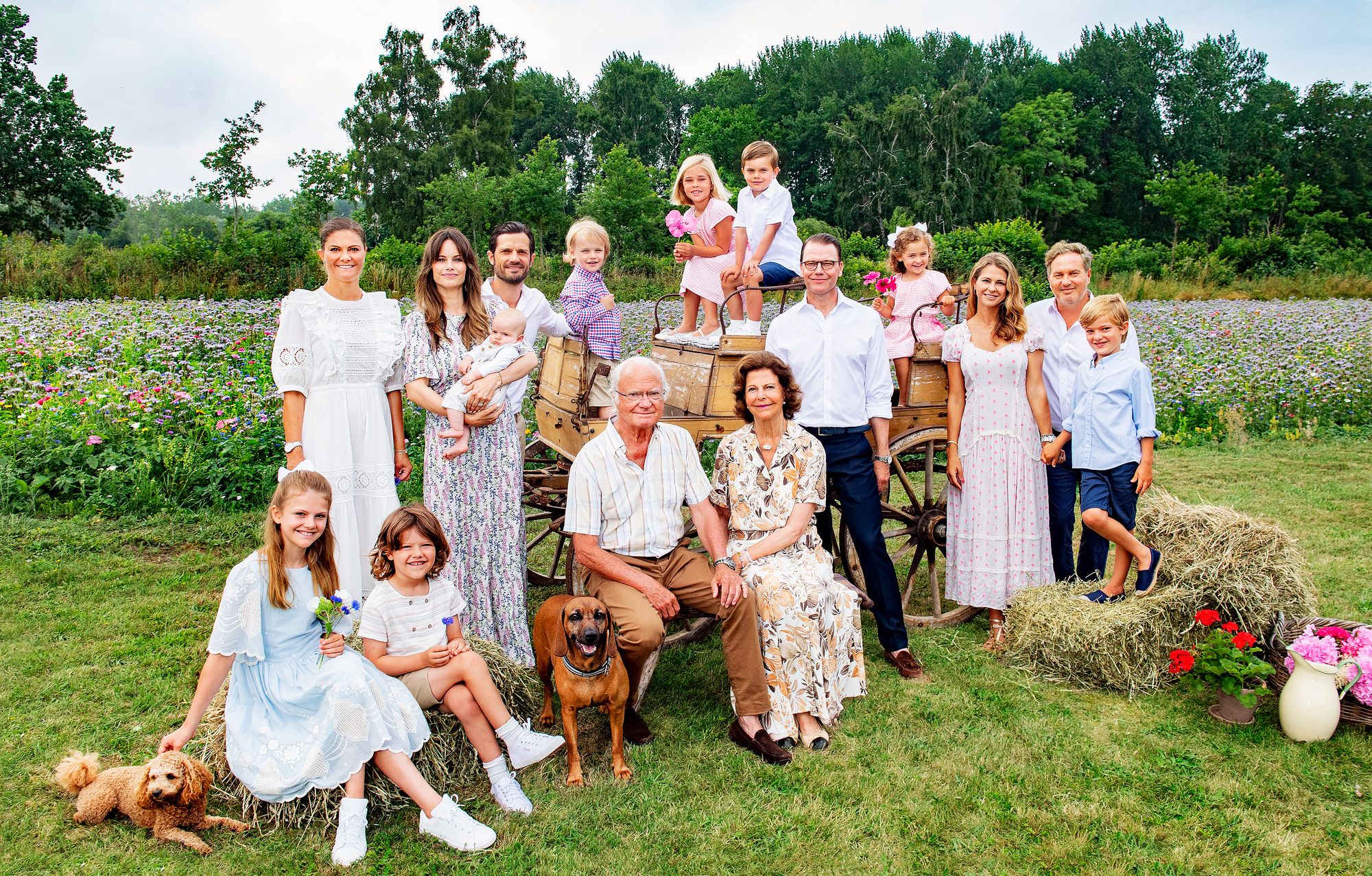 Viime kesänä kuningasperhe oli vihdoin yhdessä, kun kuningasparin lisäksi lapset ja lapsenlapset kokoontuivat heinäkuussa Sollidenin linnassa Öölannissa. © Ruotsin kuninkaallinen hovi
