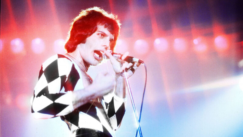 Fakta Freddie Mercurysta: hän sai 70-luvun esiintymisasuihinsa innoituksen Nijiskyn balettiasuista.