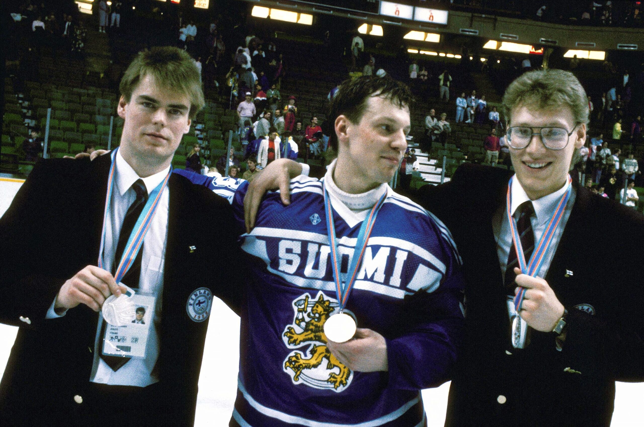 Leijonat voitti ja kulkivat pitkän tien olympiakultaan. Raimo Helminen oli Leijonien tehokkain pelaaja Calgaryn olympialaisissa 1988. Jukka Tammi torjui silloin ratkaisevassa ottelussa voiton Neuvostoliitosta.
