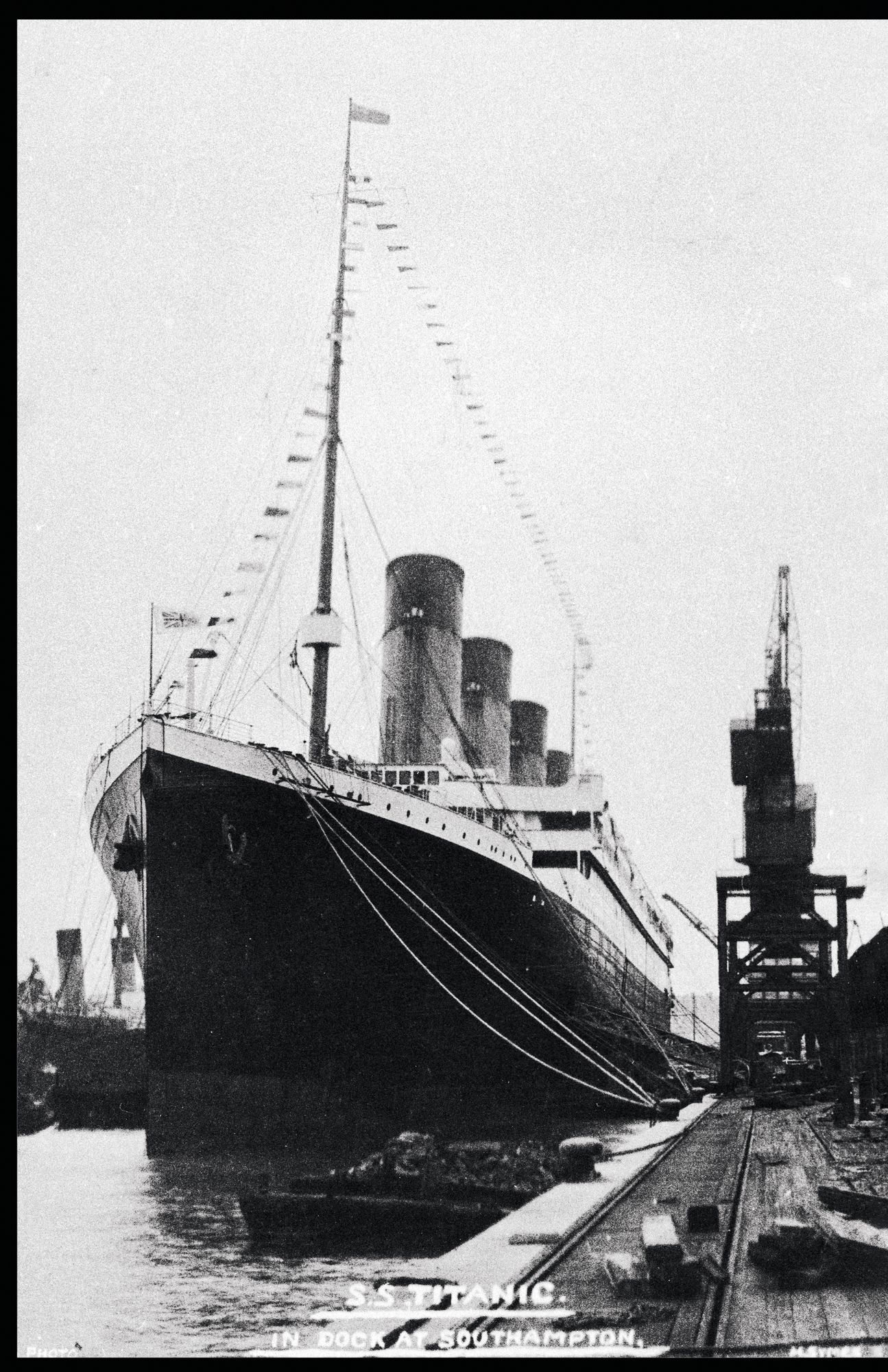Titanicista on tehty useita dokumentteja ja elokuvia, joista James Cameronin 1997 ohjaama sai yksitoista Oscar-palkintoa. Se on edelleen Suomessa katsotuin ulkomainen elokuva. © Mary Evans Picture Library / Lehtikuva