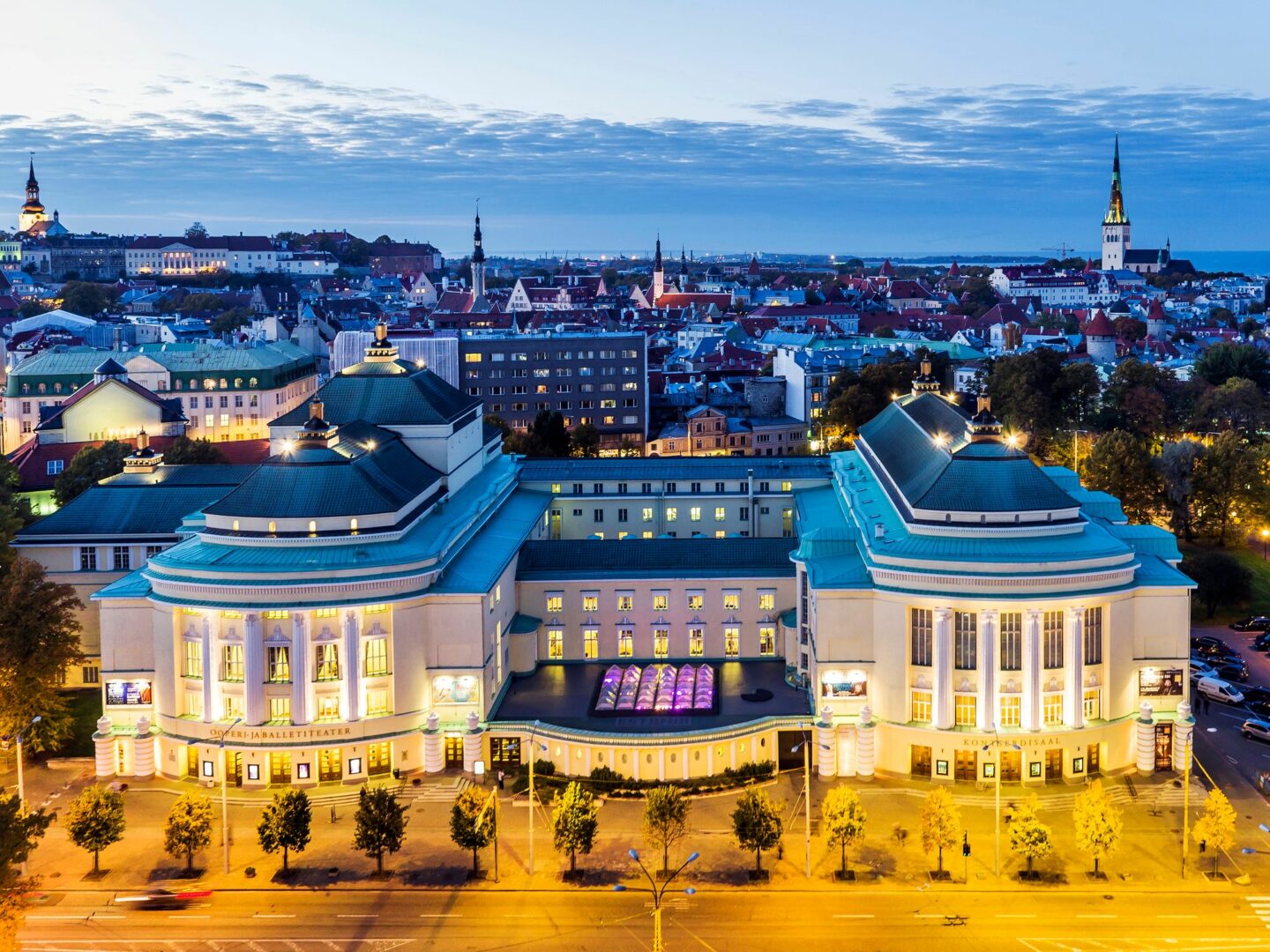 Estonia-teatteri ja -konserttisali ovat tuttuja suomalaisillekin usean vuosikymmenen ajalta. © Visit Estonia