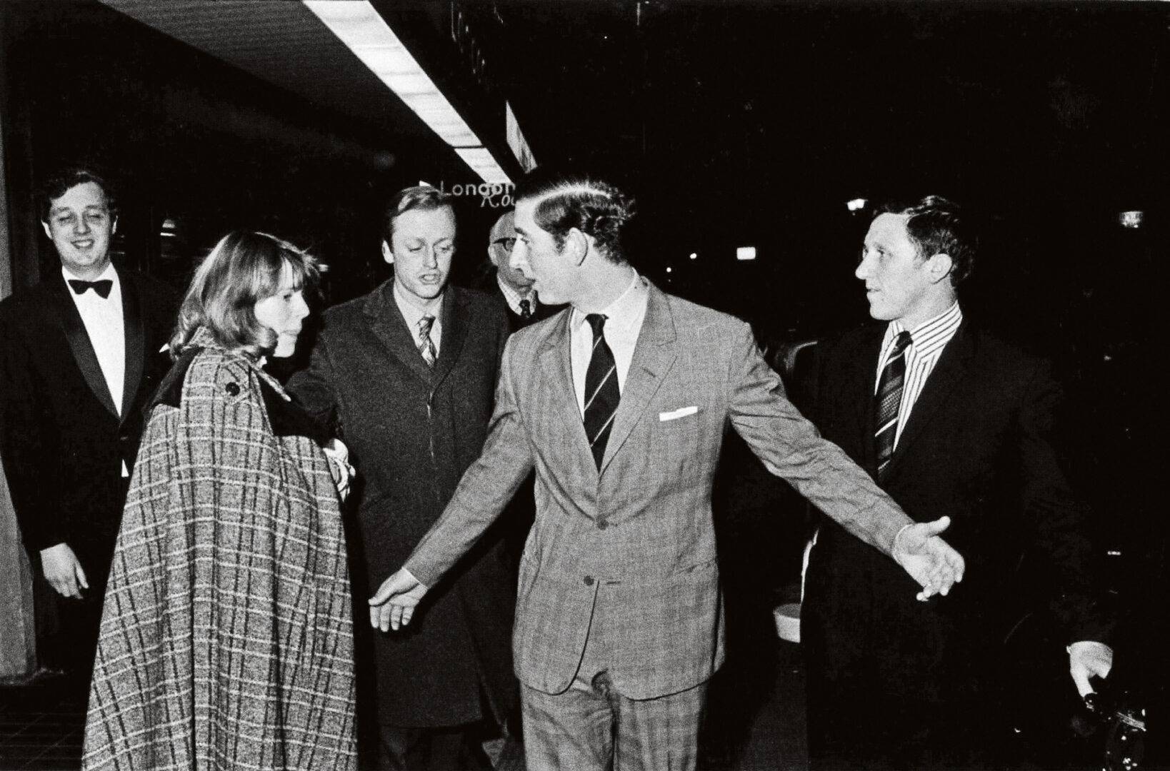Camilla ja Prinssi Charles tapasivat vuonna 1970. Kuva vuodelta 1975, jolloin Charlesista tuli Camillan pojan Tomin kummi.