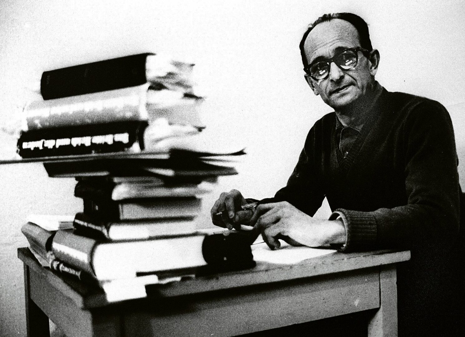 Melko tarkkaan vuoden kestäneen vankeutensa aikana Adolf Eichmann sai lukea haluamiaan kirjoja vankisellissään. 