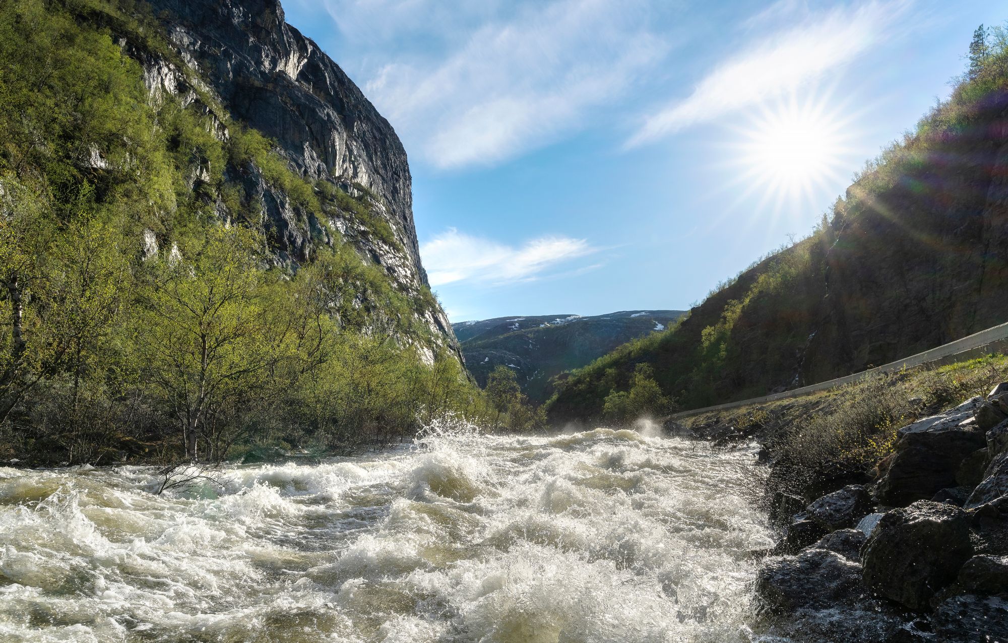 Alattionjoki kulkee kanjonin läpi valtavalla vauhdilla. © Juha Kauppinen