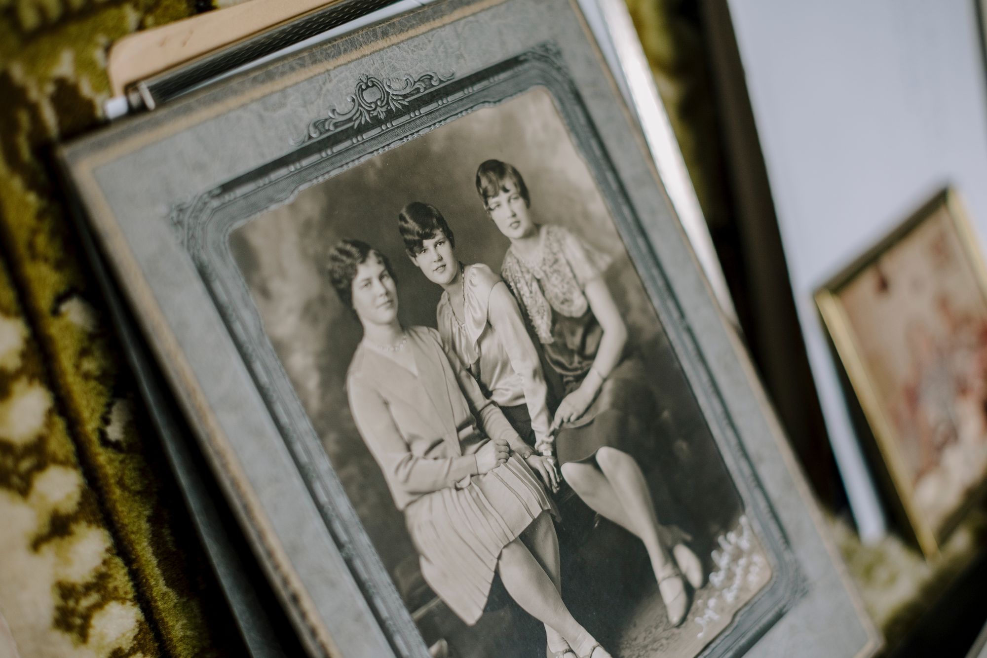 Annan äiti Irja muutti Amerikkaan siskojensa Rauhan (oik.) ja Raakelin (kesk.) kanssa. Kuva on otettu Ohion Clevelandissa vuonna 1929. © Jani Kautto