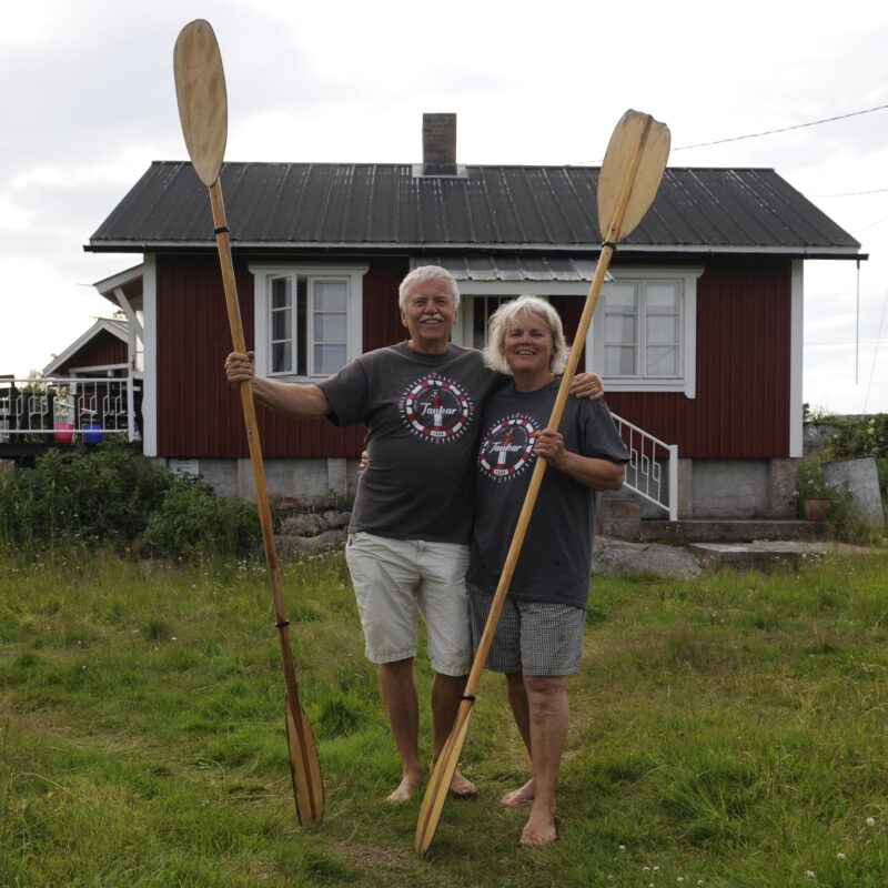 Kristina ja Bo-Göran Klingenberg viihtyvät majakkasaarella. 