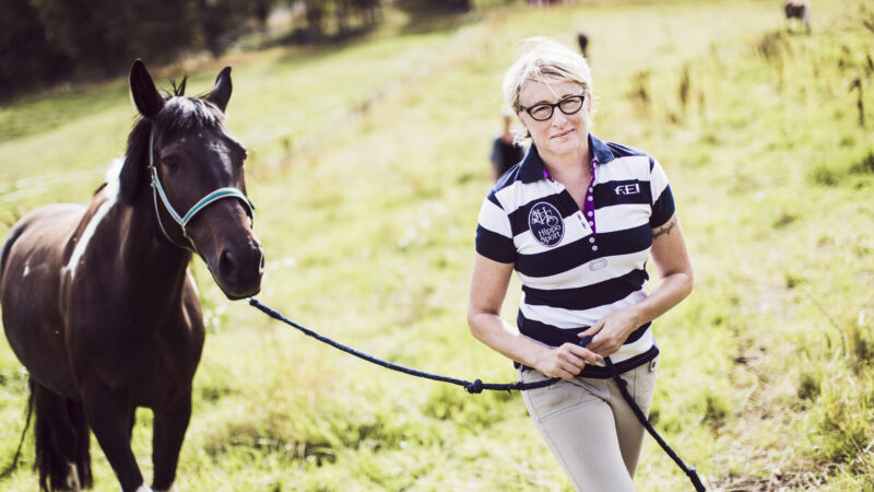 Katja Ståhl on hevostyttö
