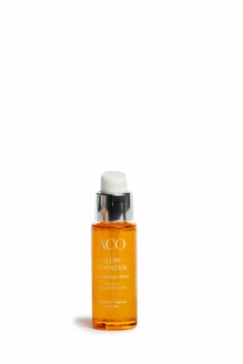 Hehkua antava Aco Glow Booster C-vitamiini tasoittaa ihon sävyä ja pigmenttiläiskiä. 30 ml n. 20 €.