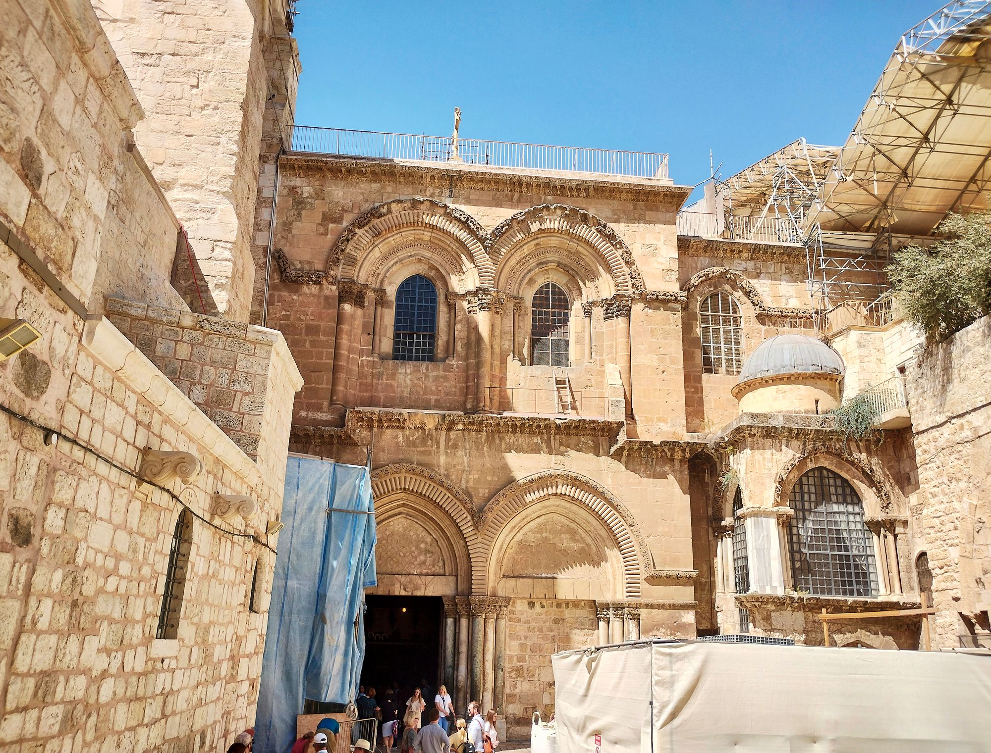 Matka Jerusalemiin: Pyhän Haudan kirkko sulkee sisäänsä niin Golgatan kuin Jeesuksen haudan. © Päivi Lipponen