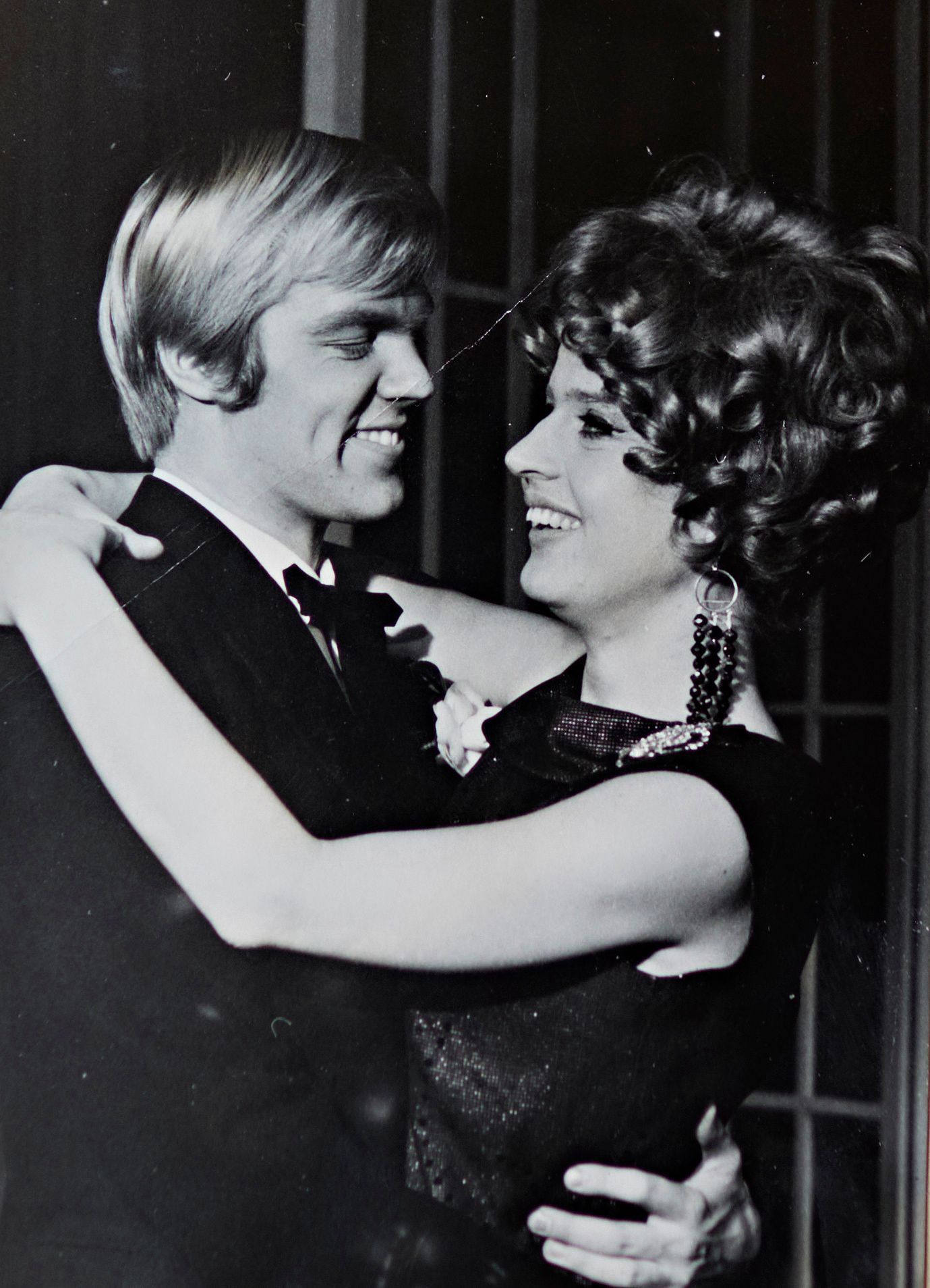 Riitta Elstelän kanssa Luxemburgin kreivissä Kotkan kaupungin­teatterissa vuonna 1968. © Ilmari Saarelaisen kotialbumi