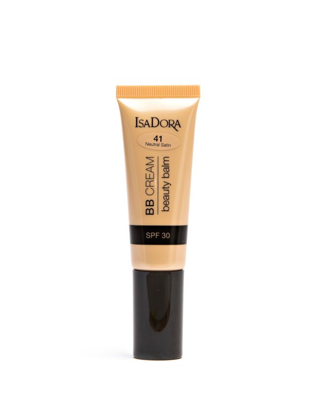 Meikkivoide ja ihonhoito yhdistyvät IsaDoran Cream Beauty Balm -tuotteessa. 30 ml 17,95 €. <span class="typography__copyright">© Tommi Tuomi</span>