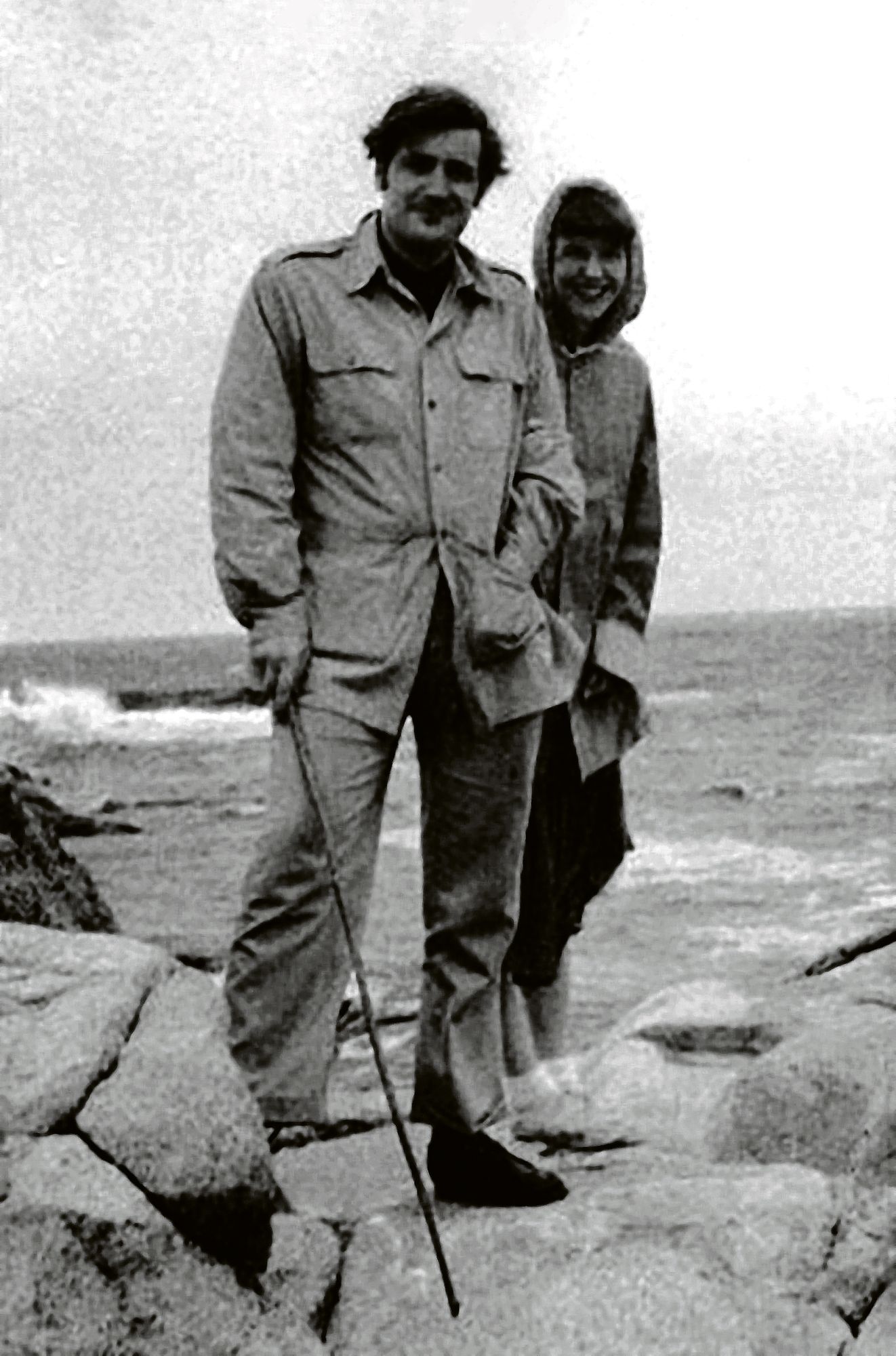 Sylvia ja hänen ­aviomiehensä Ted Hughes ­Massachusettsissa toukokuussa 1959. © Photo by Everett/Shutterstock 