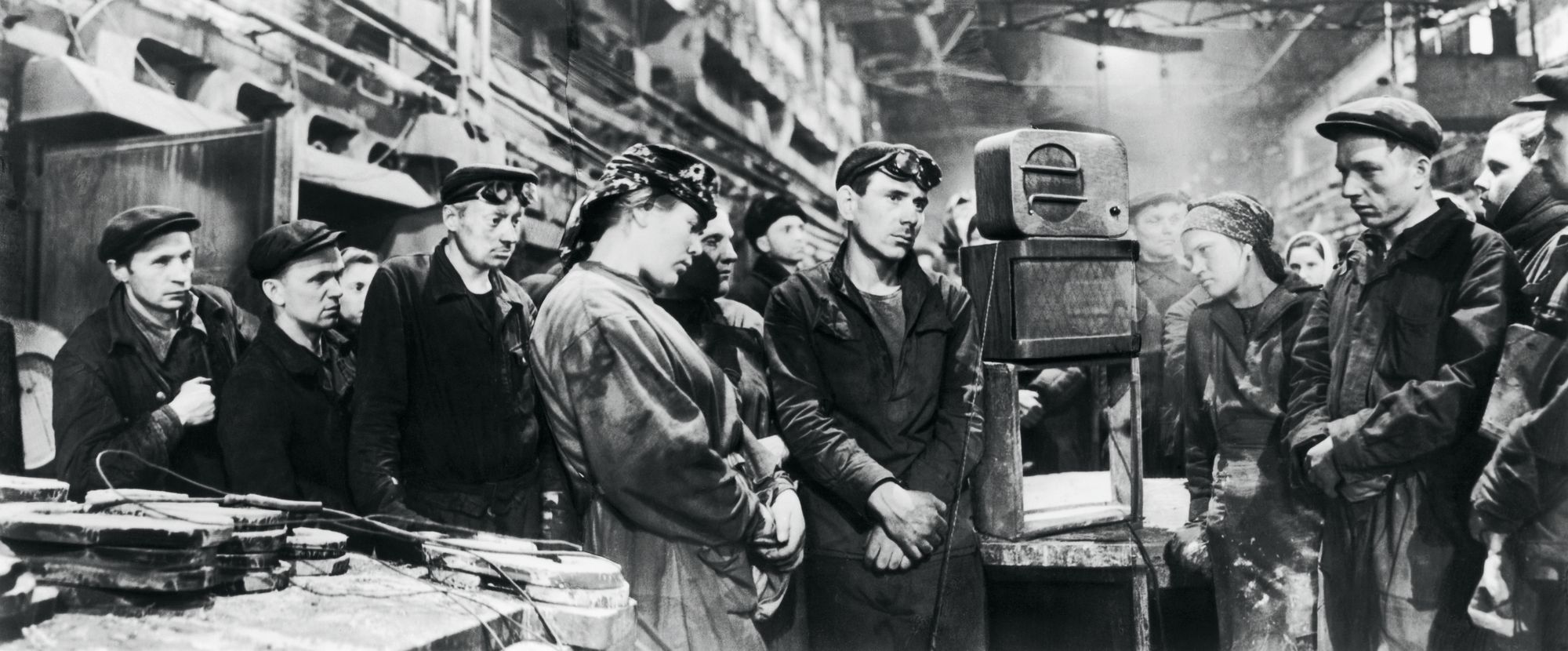 Kun Stalin kuoli, työt pysähtyivät tehtaissa Neuvostoliitossa.