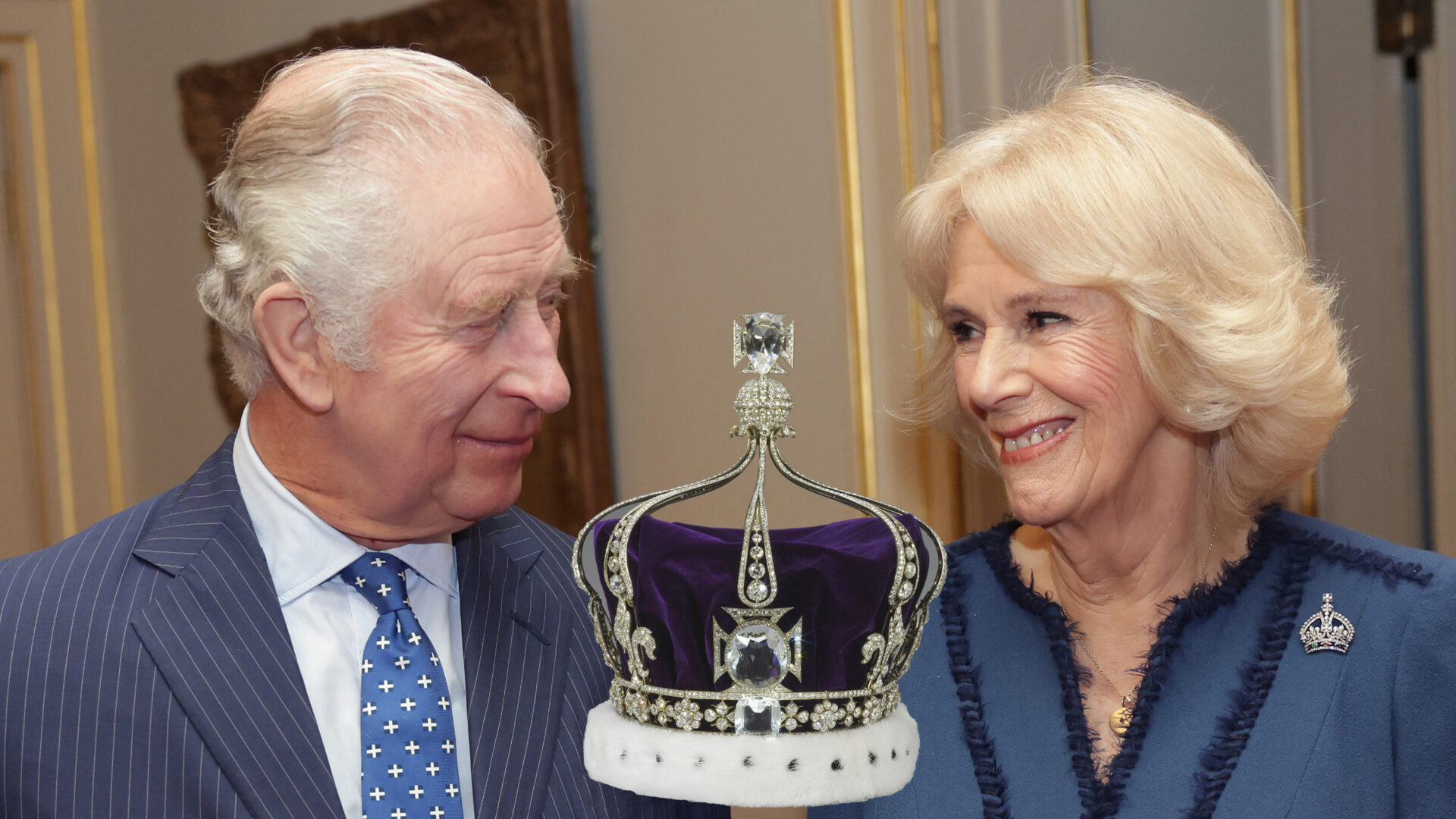Charles ja Camilla kruunataan 6. toukokuuta 2023.
