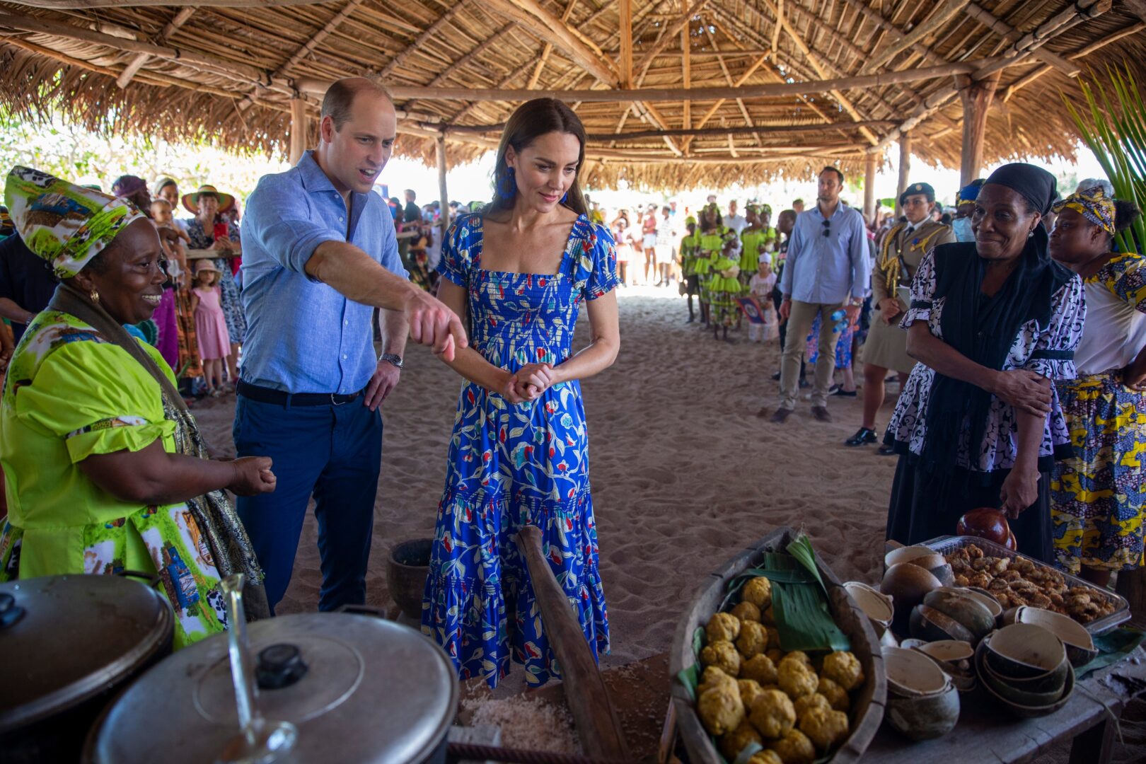 William ja Kate vierailivat Belizessä Garifuna-kulttuurin festivaaleilla.