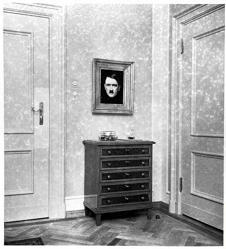 Eva Braun oli innokas valokuvaaja. Hän oli ylpeä ­tästä ottamastaan Führerin muotokuvasta. © ullstein bild - LEONE