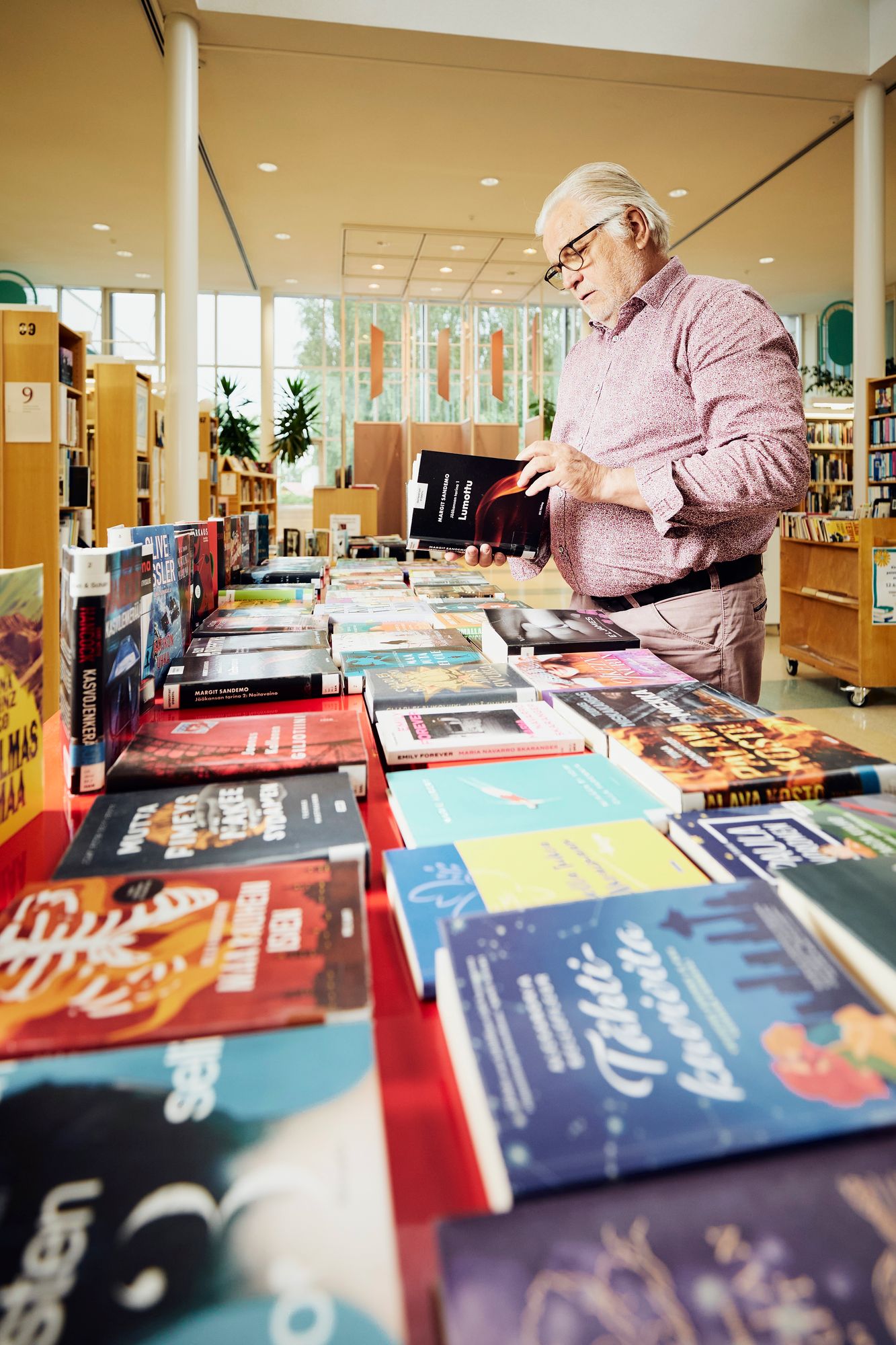 Kirjasto on Kujun lempipaikkoja Orivedellä. © Sara Pihlaja